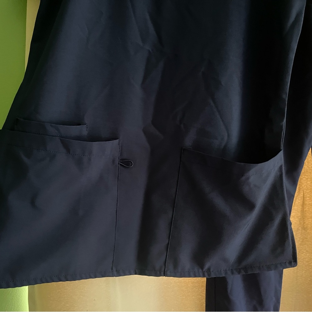 Navy Women's Scrub Set - Picture 3 of 4